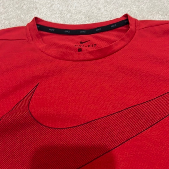 Nike Men’s dry fit Short Sleeve shirt Size S - Picture 3 of 4